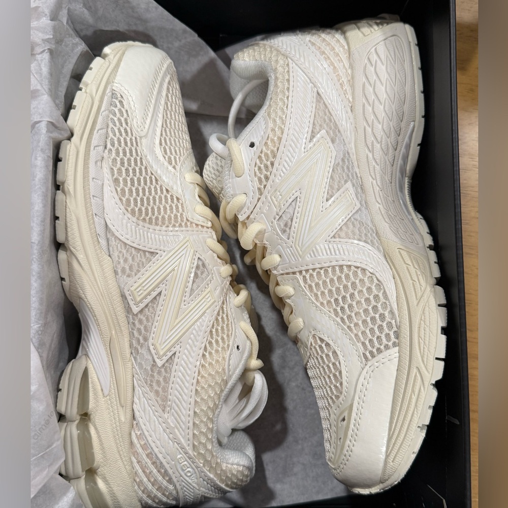 New Balance860 V2 x Aime Leon Dore 'White - New with tags Size 7.5 Women’s